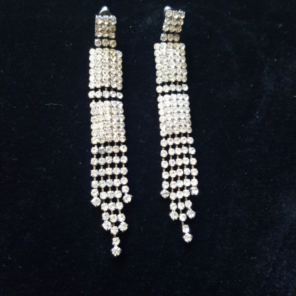 Vintage Clear Rhinestones Gunmetal Post Earrings